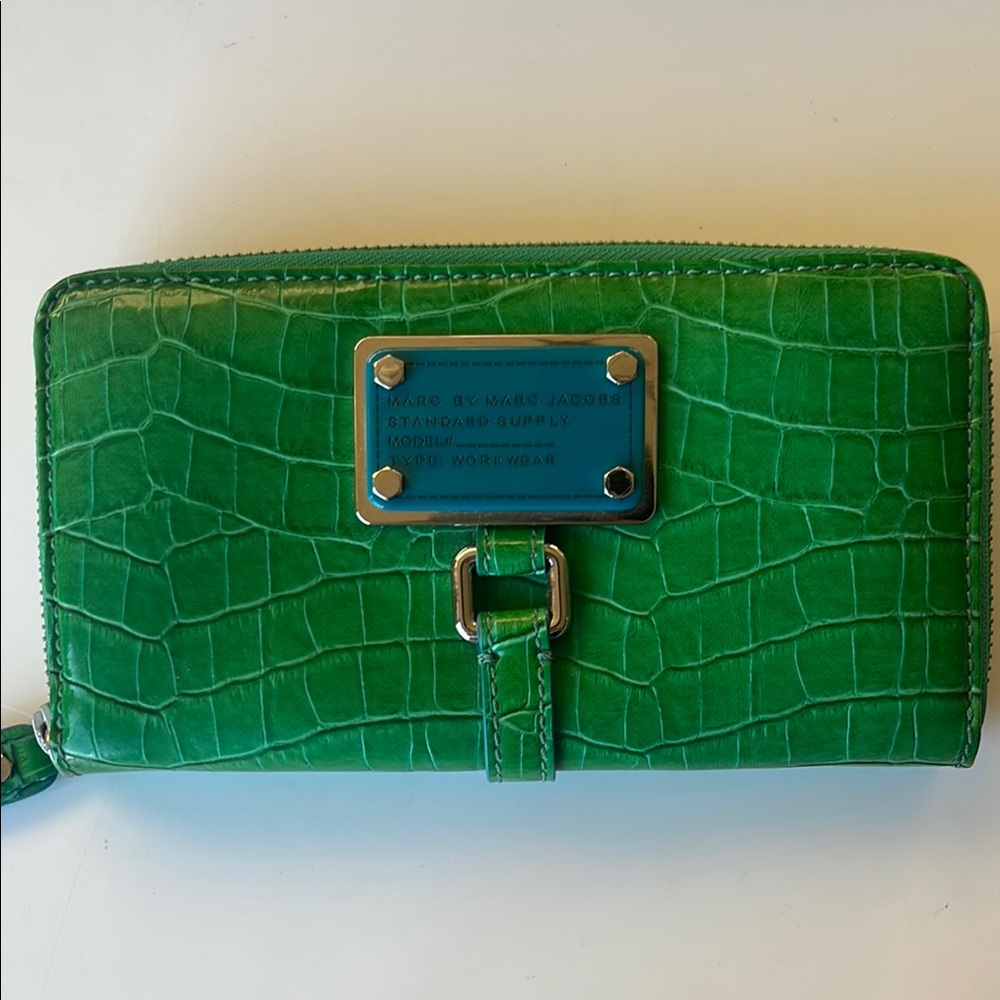 Marc by Marc Jacobs Vibrant Green Croc-Embossed Wallet